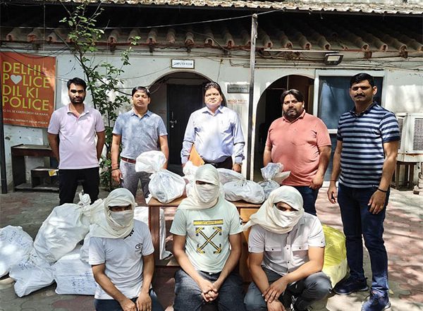 India News | Delhi Police Bust Two Fake Airbags Manufacturing Factories; Arrest Three