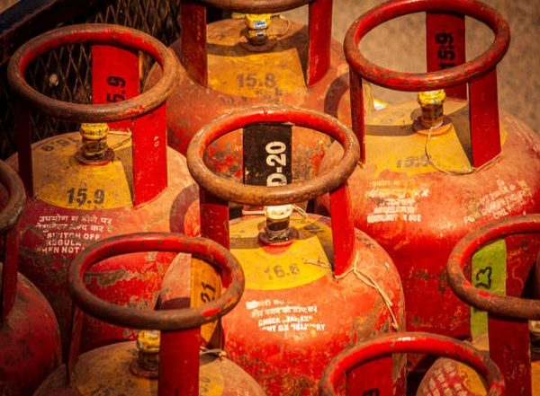 India News | Free Safety Checking of LPG Domestic Gas Connections Being Done Across Country