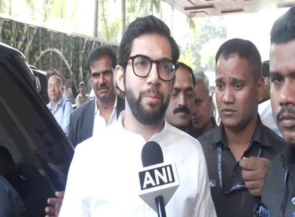 India News | Aaditya Thackeray Expresses Concern over CM Kejriwal's Health Amid Allegations of Proper Medical Care Being Denied