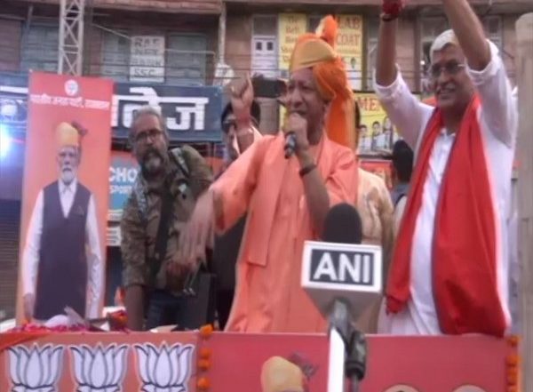 India News | LS Polls: UP CM Yogi Adityanath Holds Roadshows in Rajasthan's Jodhpur, Chittorgarh
