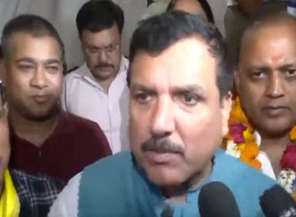 India News | AAP MP Sanjay Singh Alleges Conspiracy to Harm Delhi CM Kejriwal; Protest Held