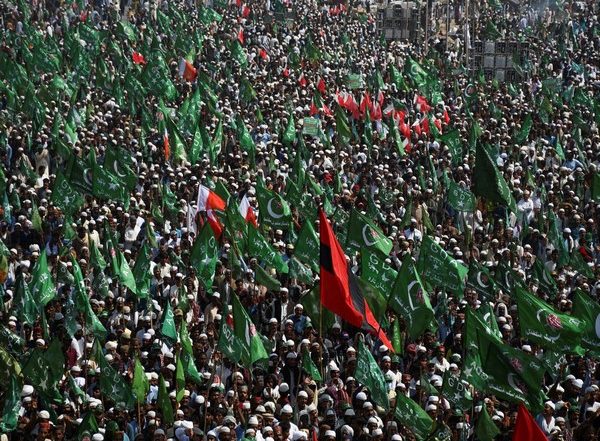 World News | Pakistan: Voting for By-polls Ends Amid Cellular Network Shutdowns, Violence