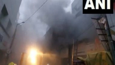 India News | Fire Breaks out at Three-storey Building in Pune City
