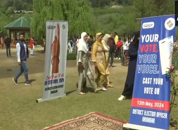 India News | ECI Organizes Mega Voter Awareness Program in Srinagar Under SVEEP