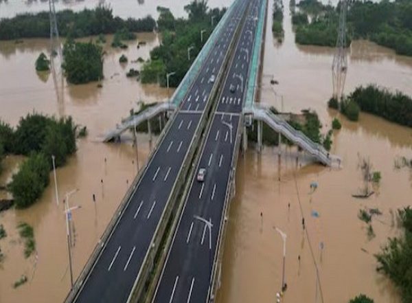 World News | Southern China Battered with Massive Floods; 4 Killed, Evacuation Underway