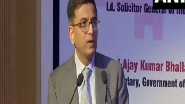 India News | SC to Integrate WhatsApp Messaging Services for Sending Information to Advocates Regarding Filing, Listing, CJI Announces