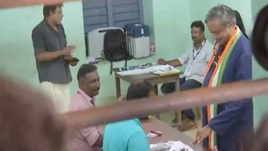 India News | LS Polls: Congress MP Shashi Tharoor Casts His Vote in Thiruvananthapuram