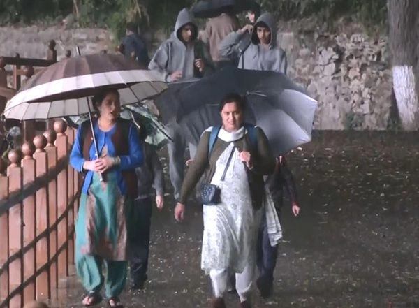 India News | Higher Reaches of Himachal Pradesh Receive Snowfall, Rain