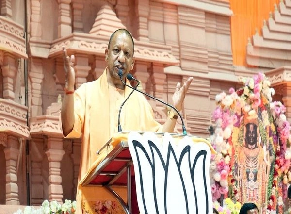 India News | Uttar Pradesh: CM Yogi Addresses Public Meeting in Support of BJP Candidate Ram Shankar Katheria