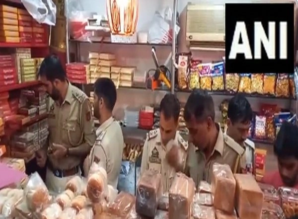 India News | J-K: Unidentified Gunmen Open Fire at Sweet Shop in Miran Sahib Area