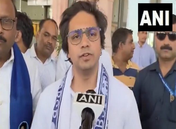 India News | BSP Leader and Mayawati's Nephew Akash Anand Booked for Poll Code Violation