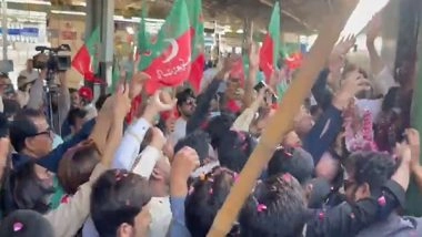 World News | Pakistan Tehreek-e-Insaf Holds 'Train March', Vow to Continue Struggle for Release of Imran Khan