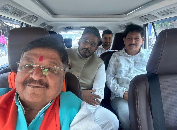 India News | Madhya Pradesh: Big Blow to Congress, Akshay Kanti Bam Withdraws Nomination from Indore Parliamentary Seat