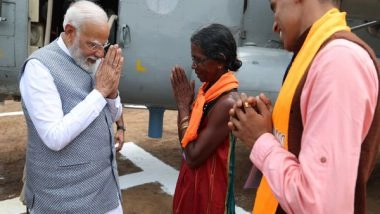 India News | PM Modi Meets Local Fruit Seller Mohini Gowda in Karnataka