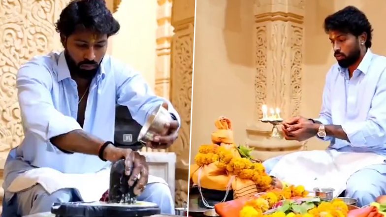 Hardik Pandya Offers Prayers at Somnath Temple: Watch Video of Mumbai Indians' Captain at Gujarat's Famous Lord Shiva Temple