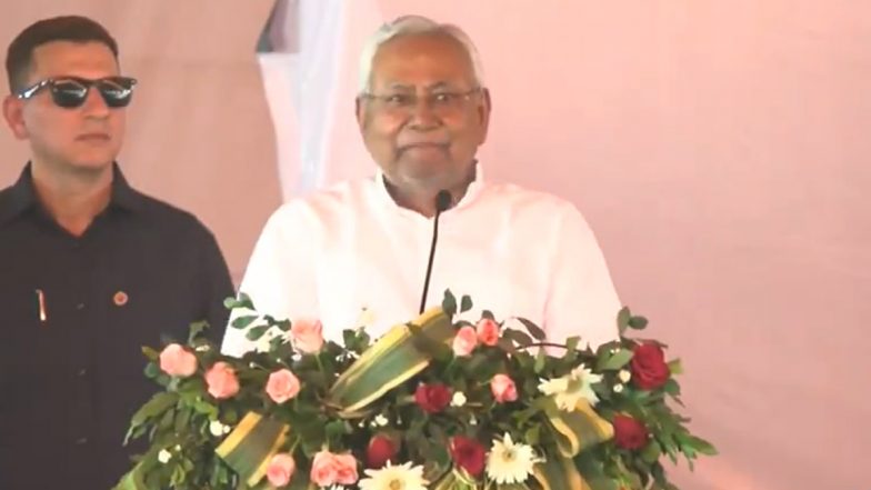 ‘Ab Kabhi Idhar Udhar Nahi Hone Wale Hain’: Bihar CM Nitish Kumar Promises to Stay in NDA at PM Narendra Modi’s Jamui Rally (Watch Video)