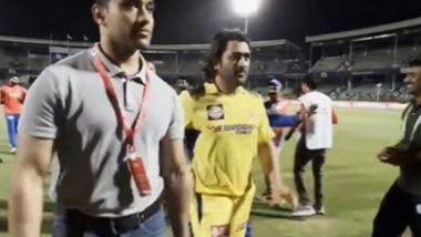 MS Dhoni Injured? Chennai Super Kings Star Spotted Limping While Waving to the Fans After DC vs CSK IPL 2024 (Watch Video)