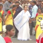 West Bengal: CM Mamata Banerjee Dances With Artists During Her Roadshow in Jalpaiguri (Watch Video)