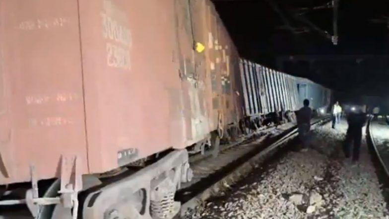 Ayodhya Train Derailment: Bogies of Goods Train Derail at Ayodhya Dham Junction (Watch Video)