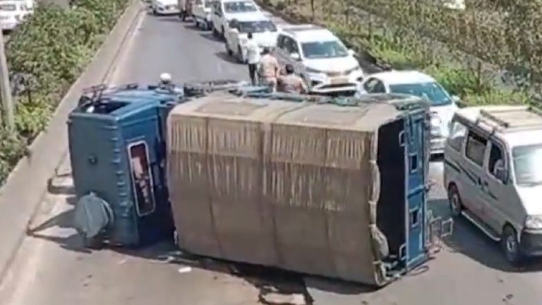 Pimpri-Chinchwad Road Accident: Army Vehicle Carrying Two Jawans Overturns in Maharashtra While Trying to Save Motorcycle Rider (Watch Video)