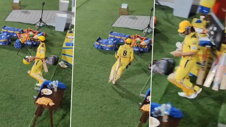 Ravindra Jadeja Teases Chepauk Crowd by Pretending To Walk Out To Bat Ahead of MS Dhoni During CSK vs KKR IPL 2024 Match, Video Goes Viral