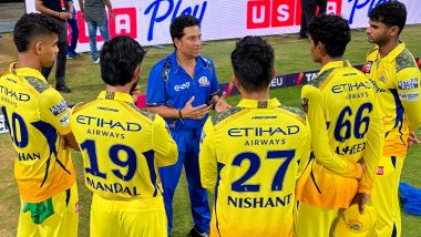 Sachin Tendulkar Gives Advice To CSK Youngsters As They Surround Him After MI vs CSK IPL 2024 Clash (View Pic)