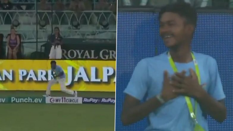 Ball Boy Takes Superb Catch Outside the Boundary Line During LSG vs KKR IPL 2024, Receives Applause From Lucknow Super Giants Fielding Coach Jonty Rhodes (Watch Video)