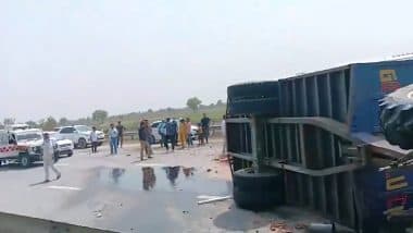 Uttar Pradesh Road Accident: Brick-Loaded Tractor Overturns on Yamuna Expressway Causing Traffic Jam After Collision With Bus Leaving Two Injured, Investigation Underway (Watch Video)