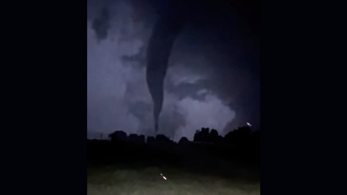 World News | 11 Killed As Tornadoes Leave Trail of Death and ...