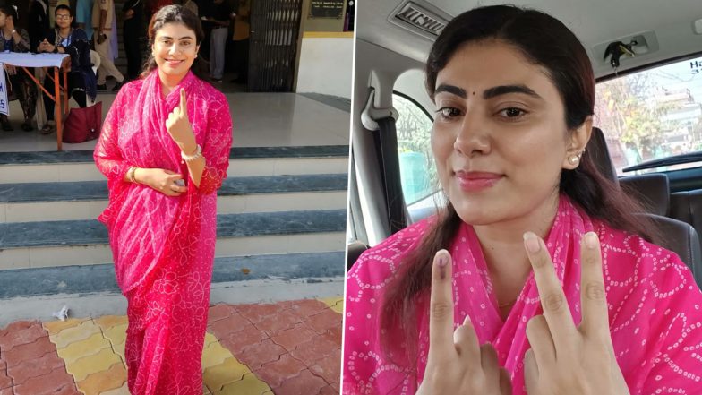 Ravindra Jadeja’s Wife Rivaba Jadeja Casts Her Vote in Jamnagar During Third Phase of Lok Sabha Elections 2024