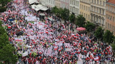 Poland: Angry Farmers Protest at EU Climate Policies