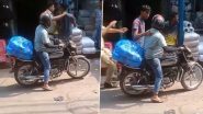 Pickpocket Caught Red-Handed: Delhi Police Constable Catches Thief Trying to Steal Biker's Wallet Live on Camera, Video Goes Viral