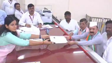 Amethi Lok Sabha Election 2024: Congress Loyalist Kishori Lal Sharma Files Nomination in Uttar Pradesh (Watch Video)