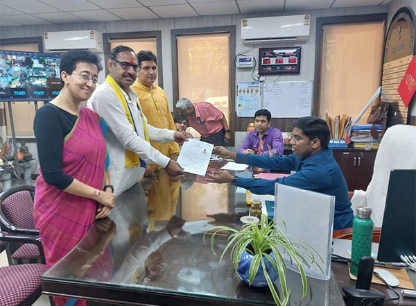 India News | AAP Leader Sahi Ram Pehalwan Files Nomination Papers from South Delhi Lok Sabha Seat