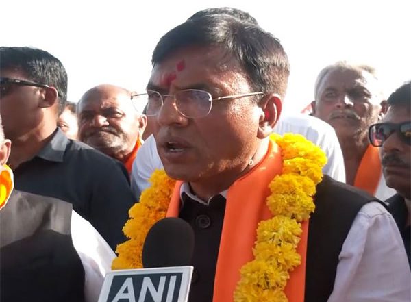 Porbandar Lok Sabha Elections 2024: In Footsteps of Mahatma Gandhi, Mansukh Mandaviya Bets on Padyatras To Draw People’s Support