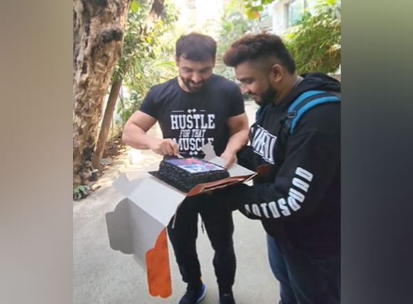 Entertainment News | From Cake Cutting to Shoe Gifting: Inside John Abraham's Special Birthday Surprise for Fan