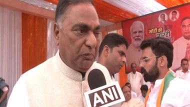 India News | BJP Candidate from South Delhi Ramveer Singh Bidhuri Offers Prayers at Shri Gopal Temple Before Filling Nomination