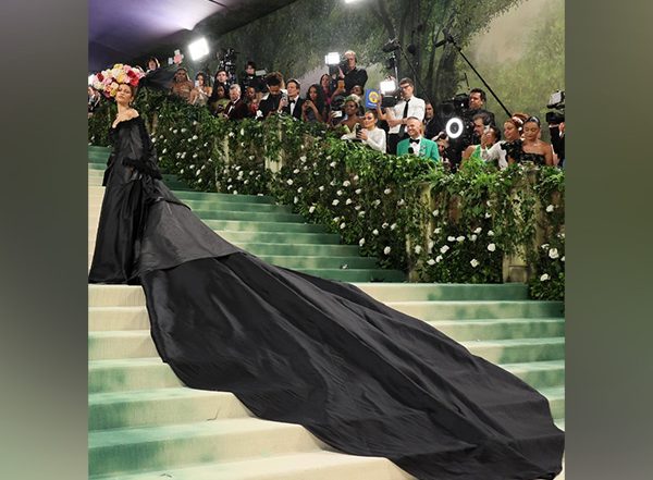 Met Gala 2024: Zendaya Leaves the Crowd Speechless With a Showstopping Surprise, Unveils Her Second Look in Exquisite Vintage Givenchy Couture