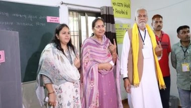 India News | Union Minister Parshottam Rupala Casts His Vote in His Village Ishwariya in Gujarat