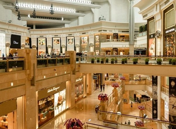 Business News | Delhi's Connaught Place Yielded Highest Rental Growth Among Tier 1 Cities, Guwahati's GS Road Among Tier II in 2023: Report