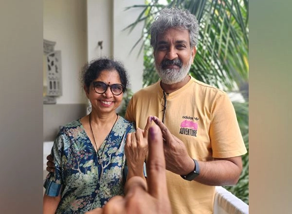 Entertainment News | SS Rajamouli Flew from Dubai to Hyderabad to Caste His Vote in Telangana Lok Sabha Polls