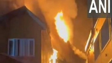 India News | J-K: Fire Breaks out at Hotel in Sonmarg