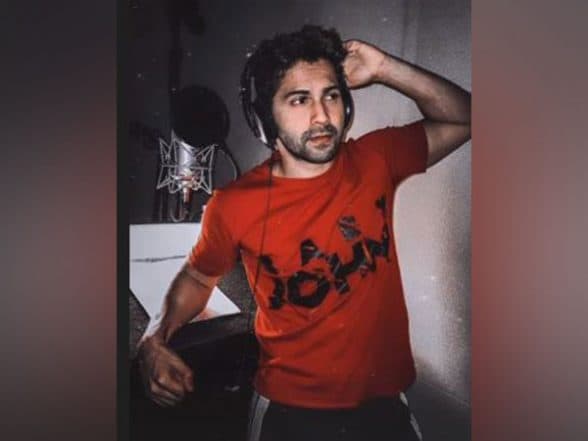 Varun Dhawan Gives Fans a Sneak Peek of Baby John’s Dubbing Session in Entertainment News