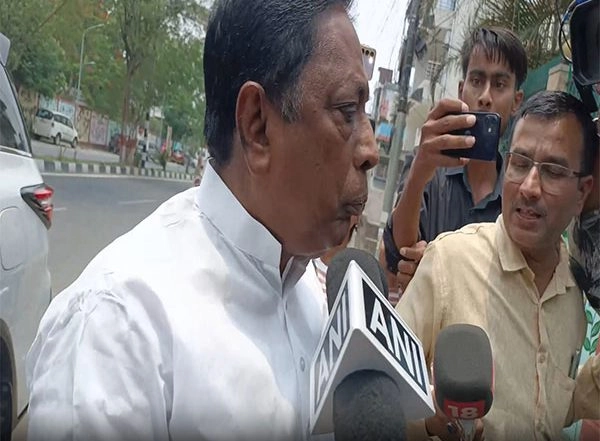 India News | Jharkhand Minister Alamgir Alam Appears Before ED for Questioning on Second Consecutive Day in Money Laundering Case