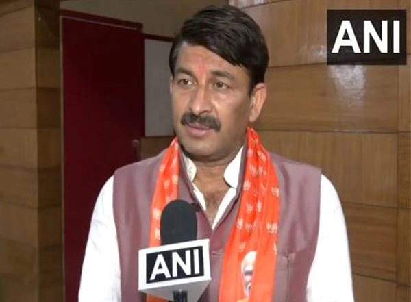 India News | Arvind Kejriwal is Corrupt, Supreme Court Made It Clear by Not Giving Him Bail: BJP's Manoj Tiwari