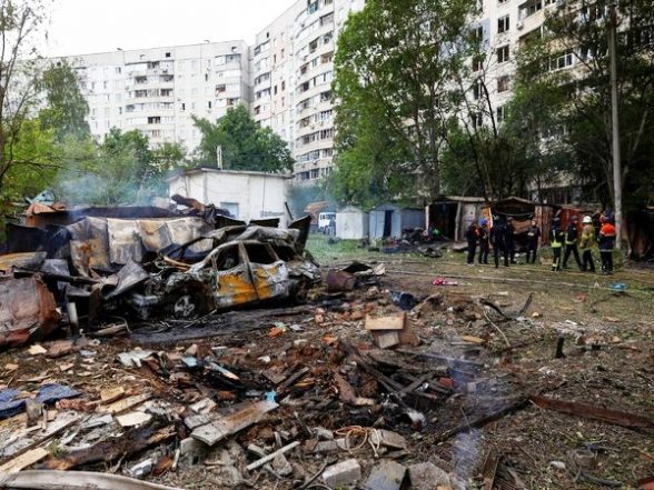 World News | Russia Moves Troops Towards Borovaya in Eastern Kharkiv Region, Says Ukrainian Official - Vimarsana News