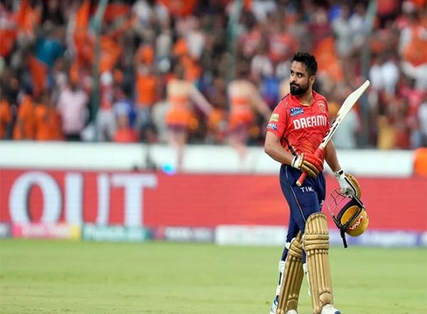 Sports News | IPL 2024: Prabhsimran, Rossouw's Brilliant Knocks Guide PBKS to 214/5 Against SRH