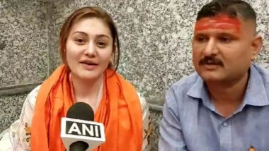 India News | Madhya Pradesh: Actor Shefali Jariwala Offers Prayers at Mahakaleshwar Temple in Ujjain; Urges Voters to Exercise Franchise