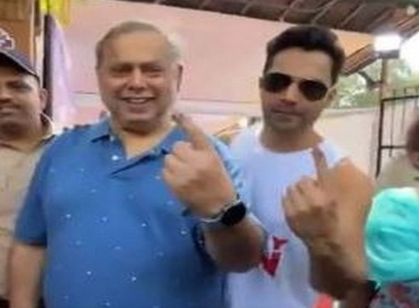 Varun Dhawan and His Father David Dhawan, Cast Their Votes and Proudly Flaunt Their Inked Fingers in the Lok Sabha Elections 2024 (Watch Video)