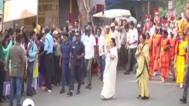 India News | West Bengal Chief Minister Mamata Banerjee Holds Roadshow in Medinipur